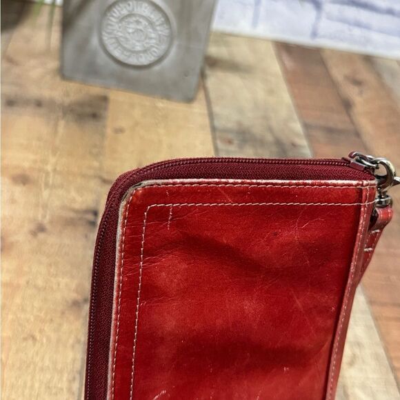 Fossil Travel Wallet red leather Zippered wristlet strap - Picture 7 of 12